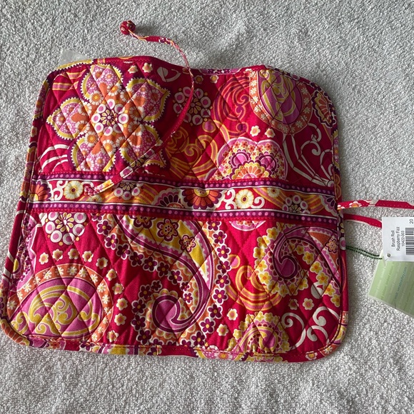 Vera Bradley Brush Roll NWT - Picture 3 of 3